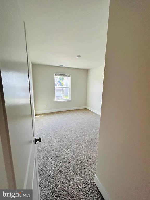 Building Photo - 128 Wappinger Ter