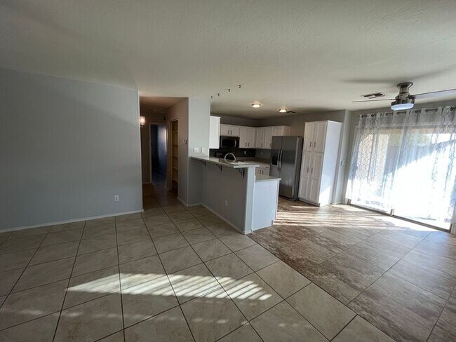 Building Photo - COMING SOON! Gorgeous 3 Bed 2 Bath in Buck...