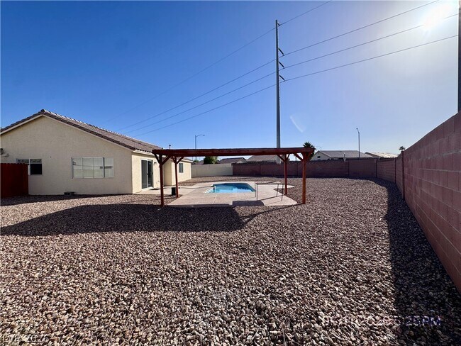 Building Photo - 222 Quailbush Dr