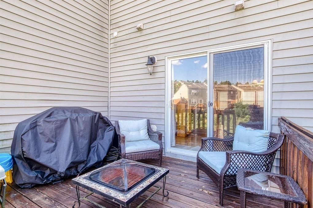 Building Photo - 175 Blue Leaf Dr