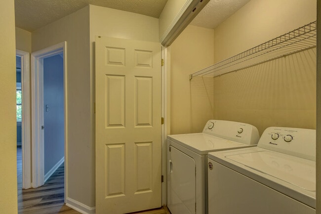 Building Photo - 3789 White Pine Dr