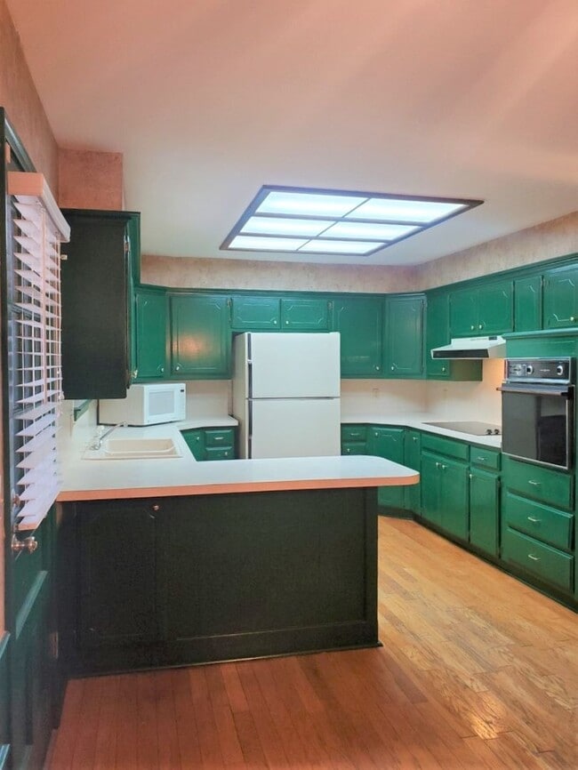 Building Photo - 3 bed 2 Bath 2 Car Garage in Northwood Addition Edmond, OK
