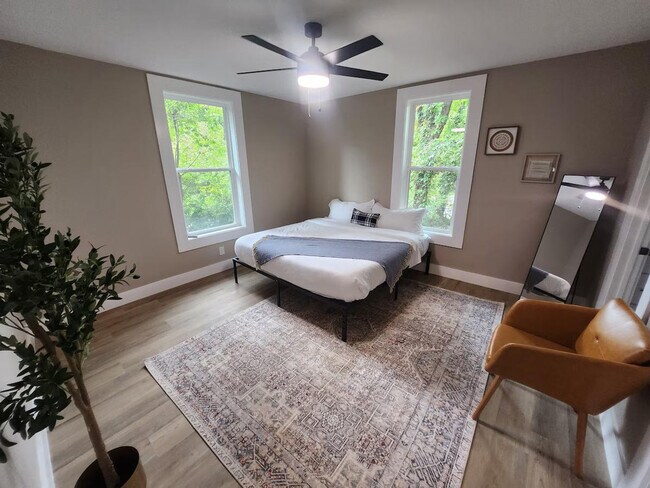 Building Photo - 203 Brockman Ave