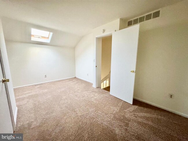 Building Photo - 271 Pine Valley Rd