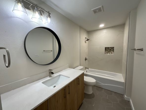 Building Photo - 11843 Braesview, 502