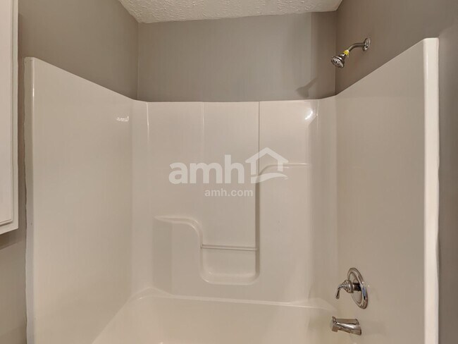 Building Photo - 3628 Coles Branch Dr