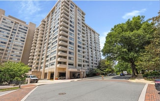 Building Photo - 5500 Friendship Blvd
