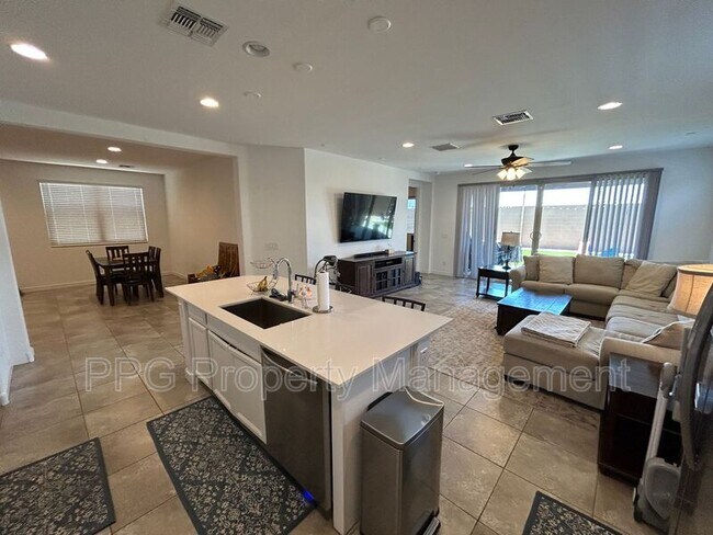 Building Photo - 16953 W Royal Palm Rd