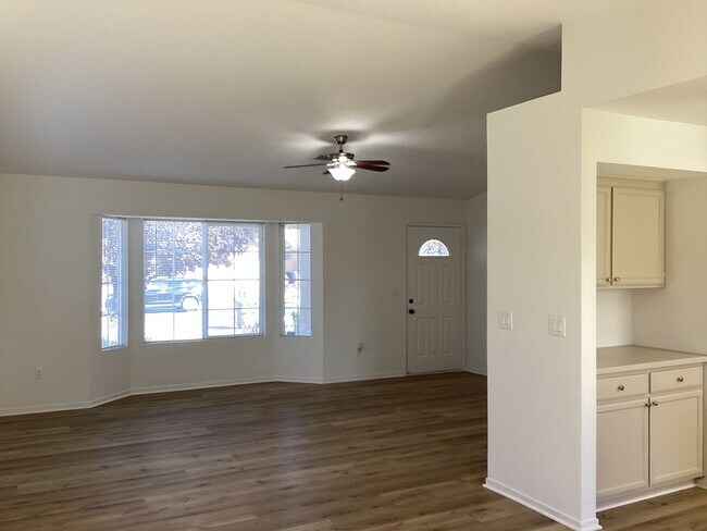 Building Photo - 1450 La Jolla Way