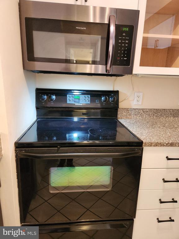 Building Photo - 5809 Nicholson Ln