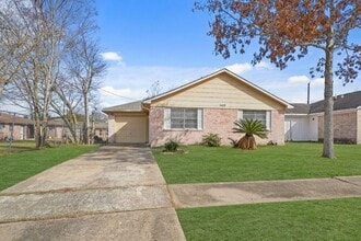 Building Photo - 14415 Insley St