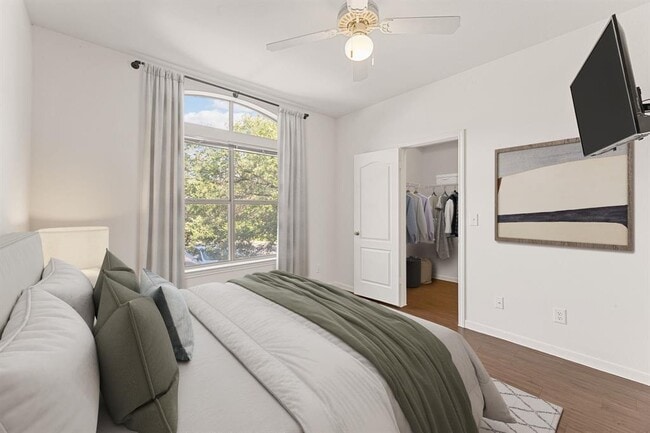 Building Photo - 6000-16 Shepherd Mountain Cove
