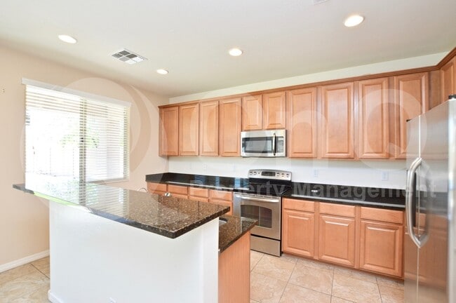 Building Photo - 5431 W Fetlock Trail