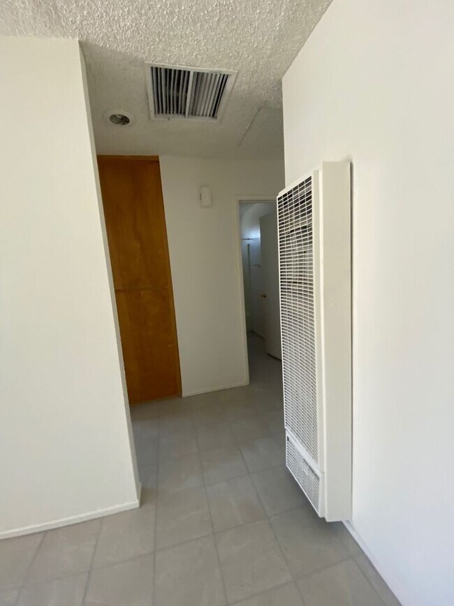 Building Photo - 7455 Fox Trl