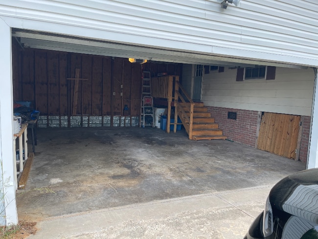 Building Photo - 1004 S Juniper St