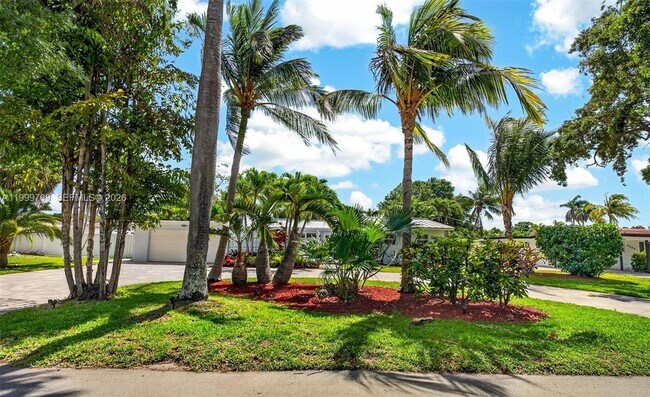 Building Photo - 4010 NE 22nd Ave