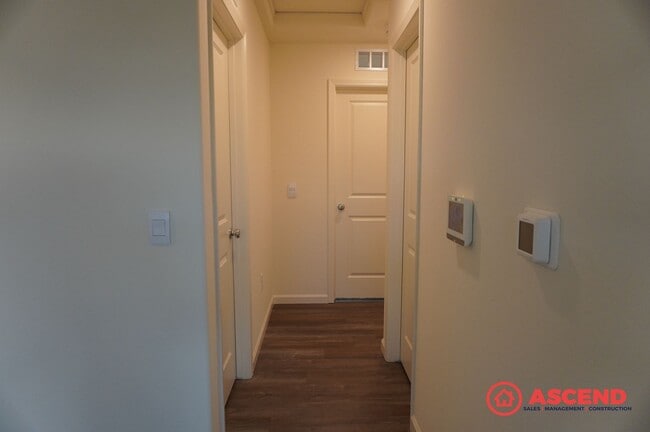 Building Photo - Energy-Efficient 3 Bed / 2 Bath Home with Solar, Garage & Full Kitchen Appliances