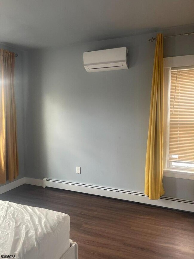 Building Photo - 36 Augusta St