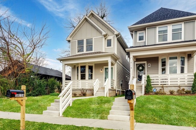 Building Photo - Stunning 3BE/2.5BA in the SHELBY PARK area! Easy DOWNTOWN access!