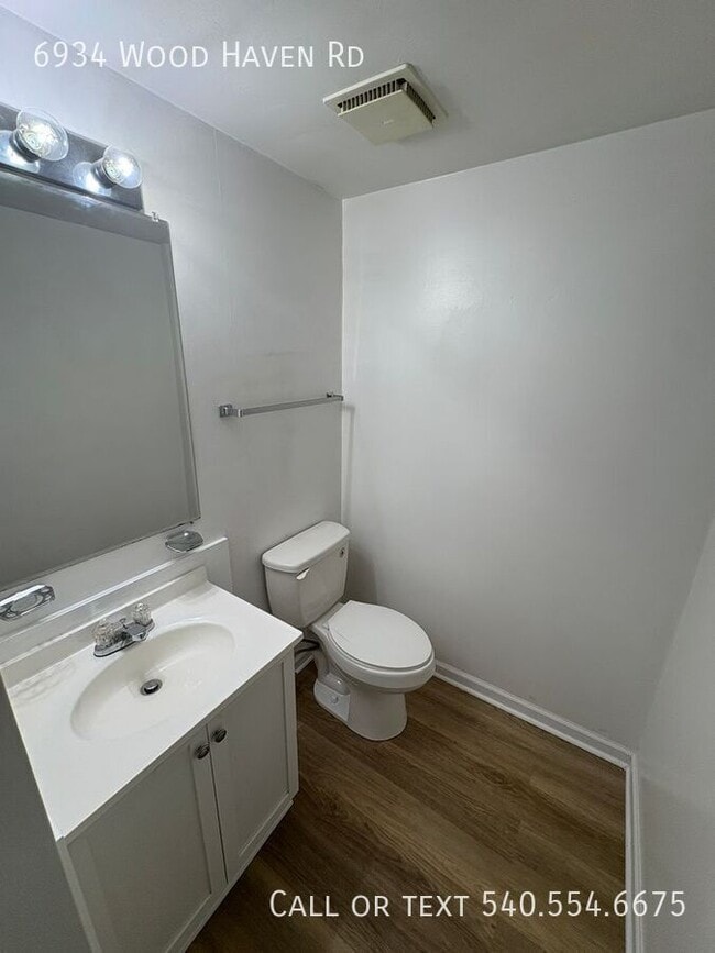 Building Photo - 6934 Wood Haven Rd