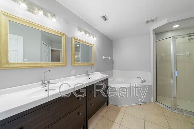 Building Photo - 116 Delancey Dr