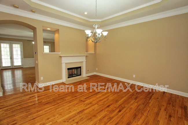 Building Photo - 3029 Woodwalk Dr