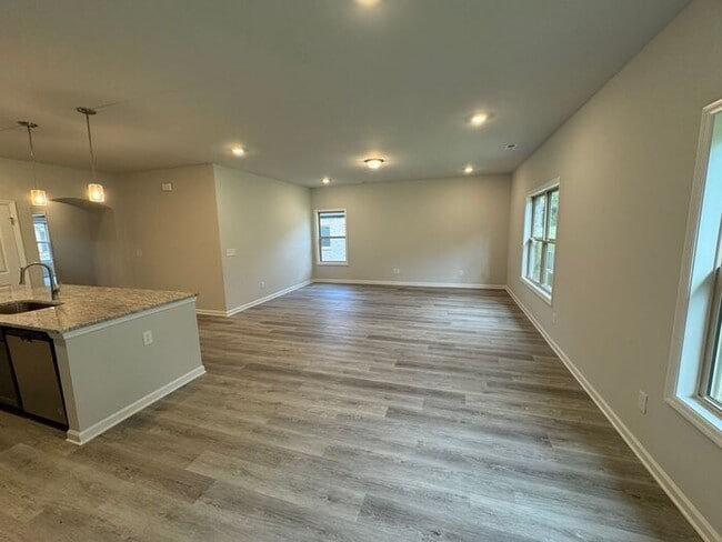 Building Photo - New construction home with move in special!
