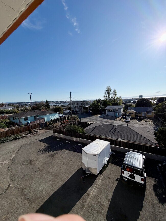 Building Photo - 110 Hilborn St