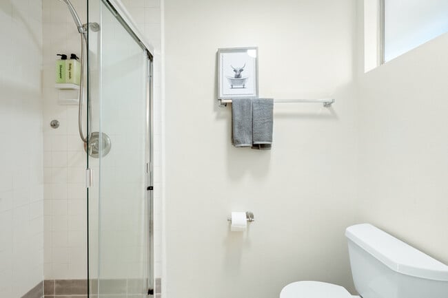 Building Photo - 10961 Limetree Dr