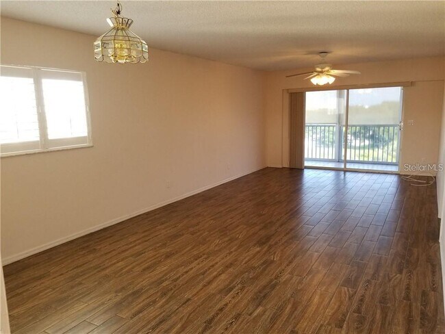 Building Photo - 9510 Harbor Greens Way