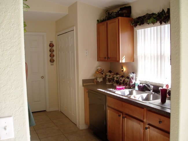 Kitchen - Juniper Homes