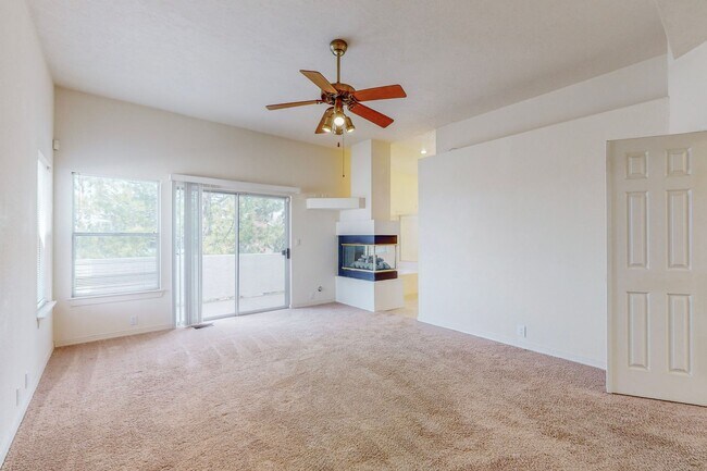 Building Photo - 2 story 4 bedroom