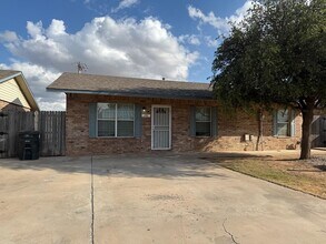 Building Photo - 106 Blue Dr