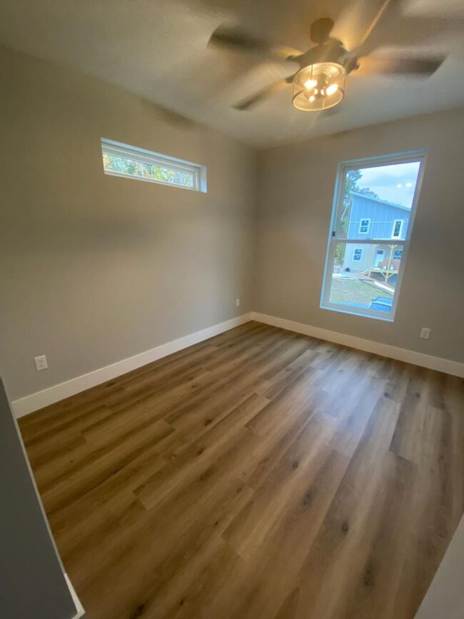 Building Photo - Rental- Swannanoa