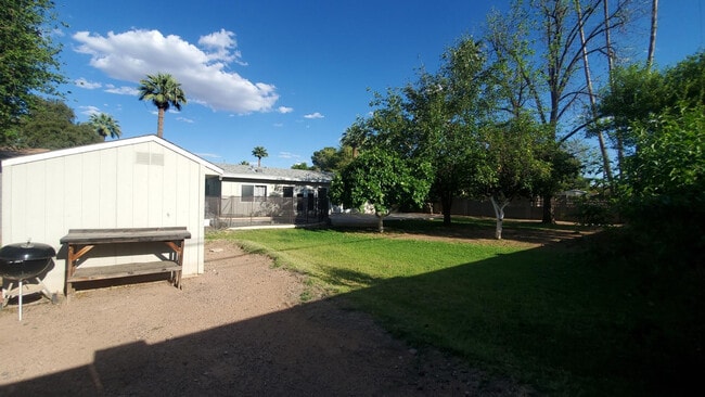 Building Photo - 4128 N 46th Pl