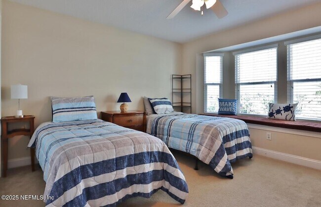 Building Photo - 1111 1st St N