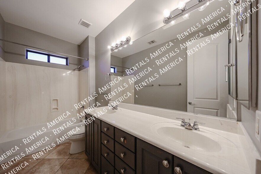 Building Photo - 21665 S 215th Pl