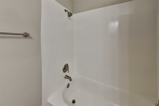 Building Photo - 22719 Garden Canyon Dr