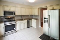 Building Photo - 202 Hidden Village Dr