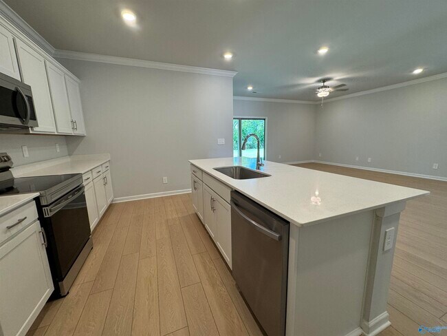 Building Photo - 15589 Ruthie Lynn Dr