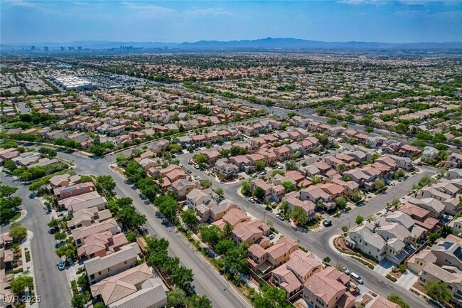 Building Photo - 10482 Calico Pines Ave