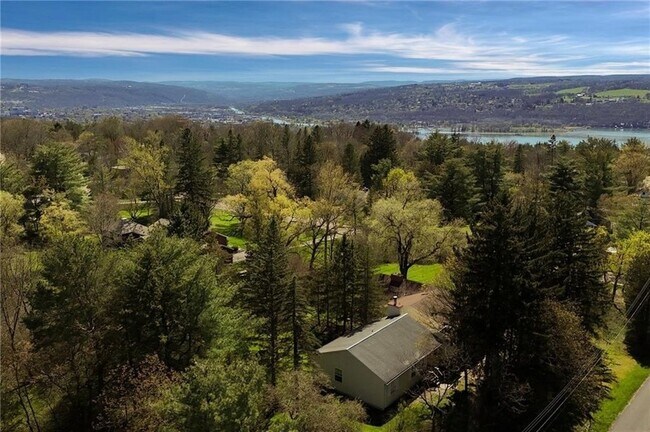 Building Photo - 213 Highgate Rd