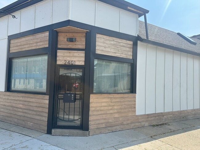 Primary Photo - Modern 1-Bedroom Loft in Bay View – Update...