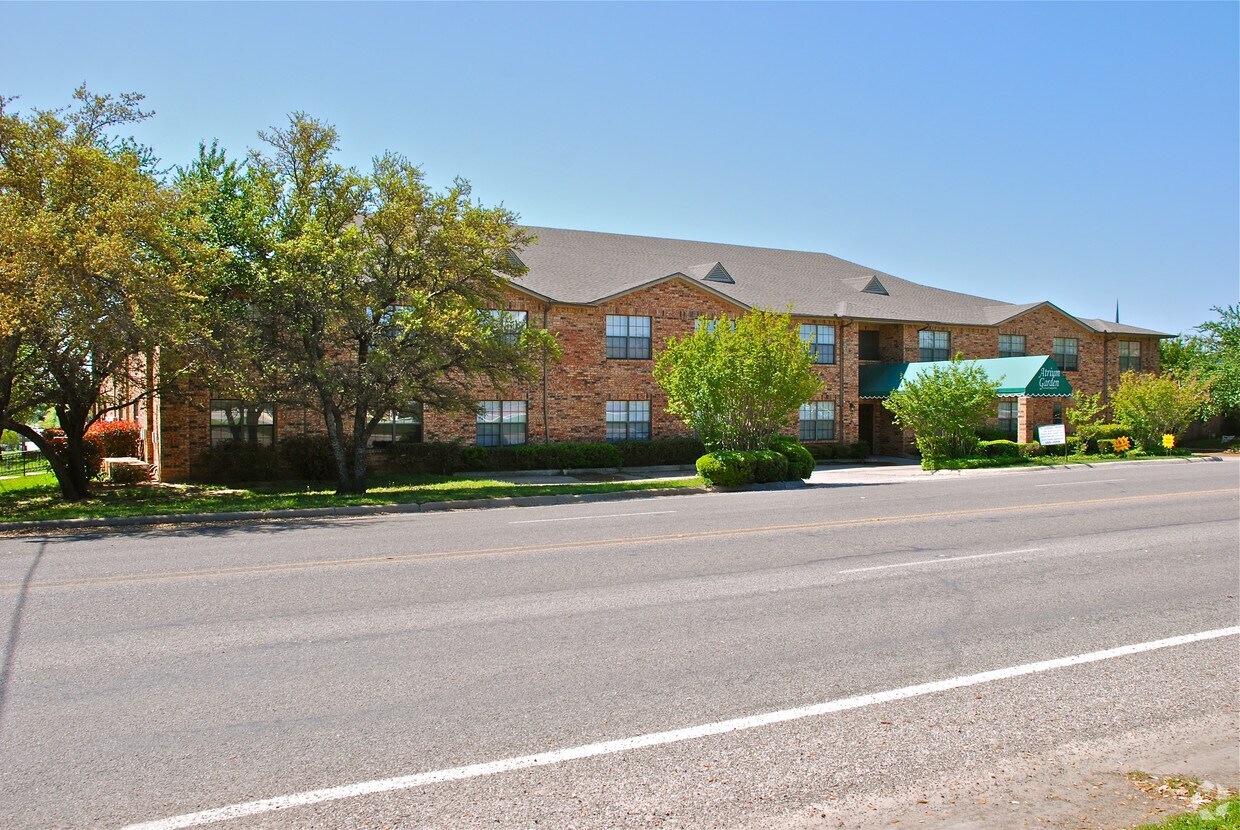 Atrium Garden Apartments Bridgeport Tx Apartment Finder