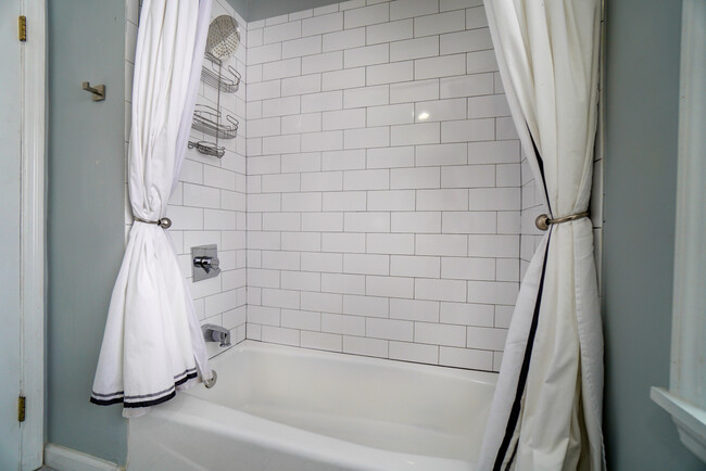 Full Bath (2nd Floor) - 3930 Red Bud Ave