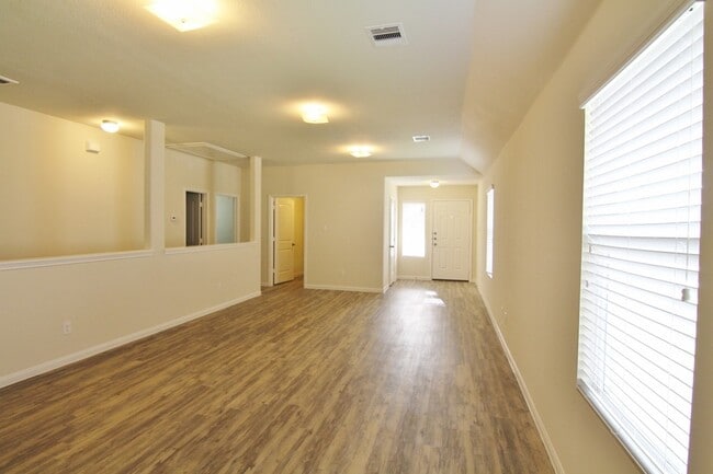 Building Photo - 12426 Dawn Terrace