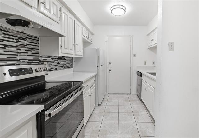 Building Photo - 334 Valley Park Dr