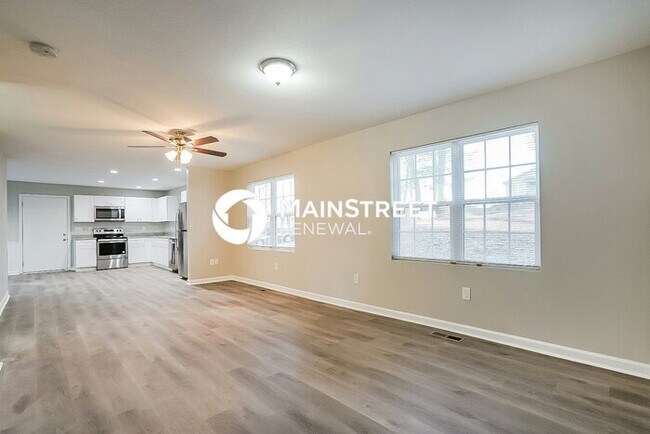 Building Photo - 3 Bedroom Pet-Friendly Home in OAK RIDGE, TN with Main Street Renewal
