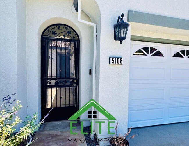 Building Photo - Stunning 4-Bedroom, 3.5-Bath Home