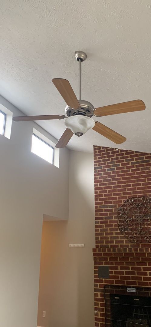 Building Photo - 3 bedroom condo for rent! - 1112-11 Blue R...